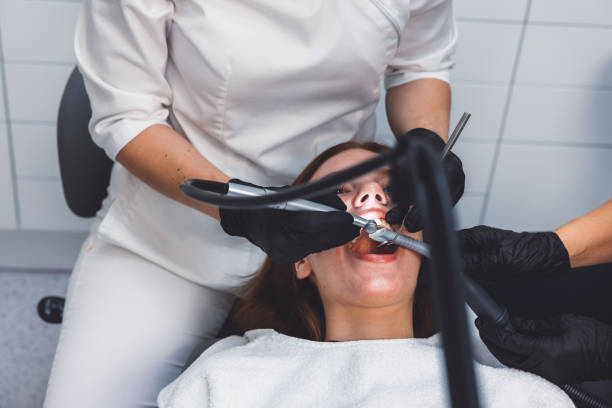 Best Broken or Cracked Tooth Emergency Dentist in Mbria, CA